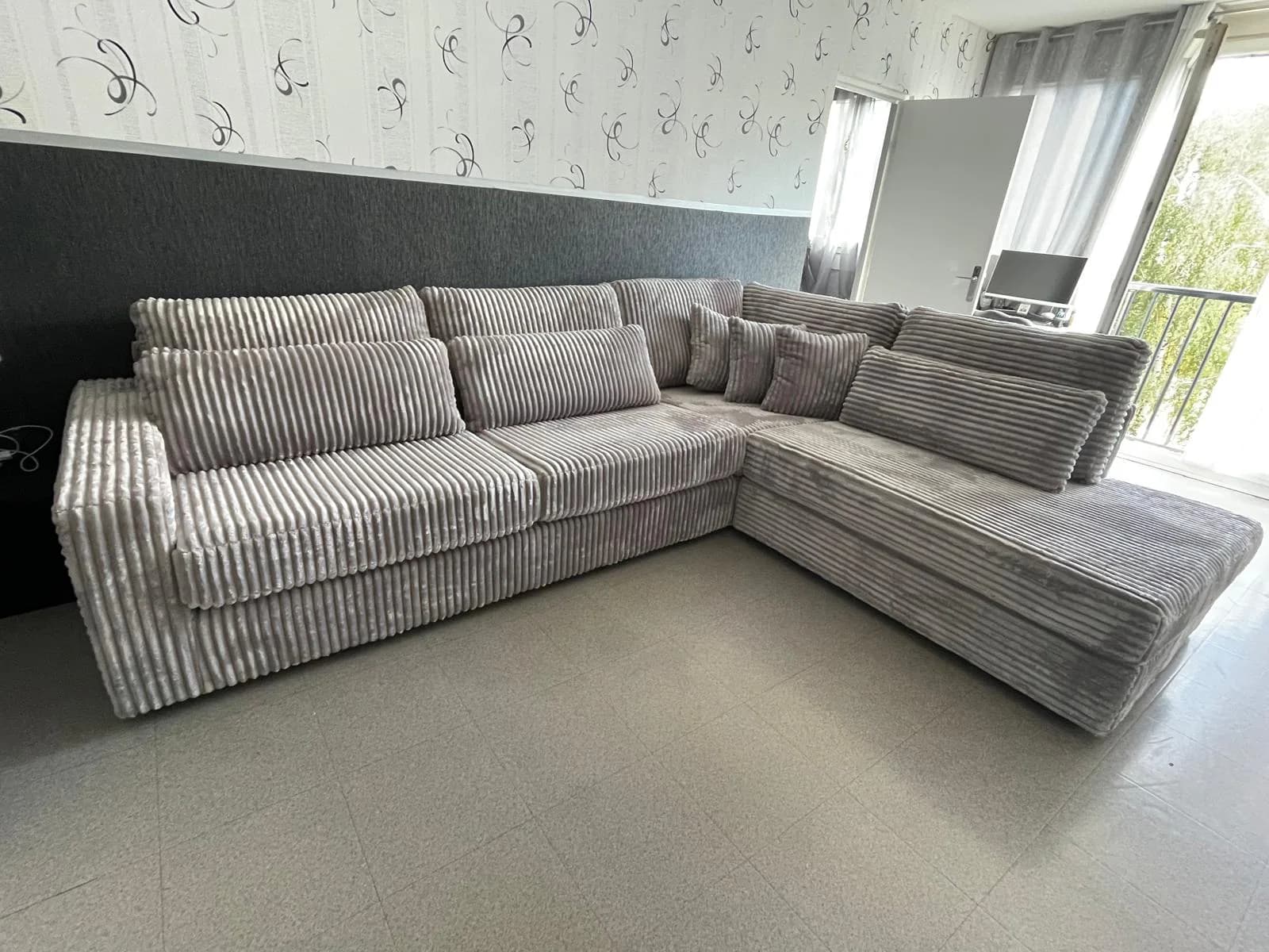 Canapé Lyna chez un client MAXI MEUBLES